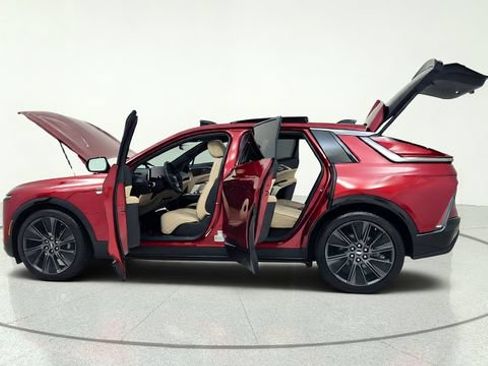 Used 2024 Cadillac Lyriq Sport w/ Nappa Leather Package RWD image 15