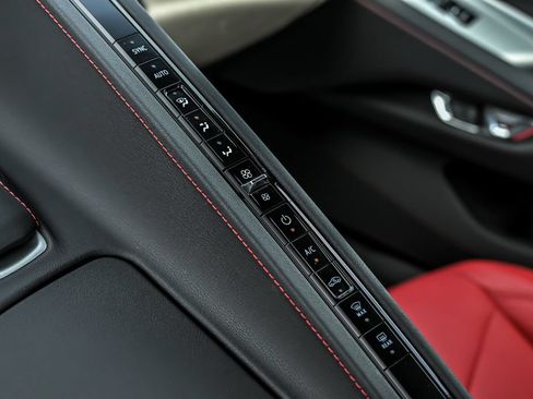 Used 2023 Chevrolet Corvette Stingray Coupe RWD image 28