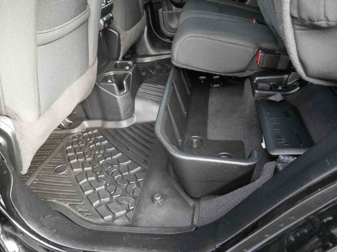 Certified 2021 Jeep Gladiator Sport image 16