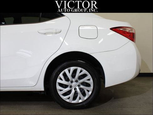 Used 2017 Toyota Corolla LE FWD image 7
