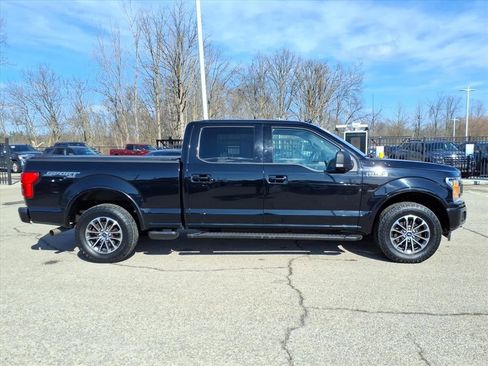 Used 2018 Ford F150 XLT w/ Equipment Group 302A Luxury image 9