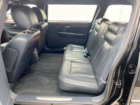 Used 2009 Cadillac DTS Limousine FWD image 21