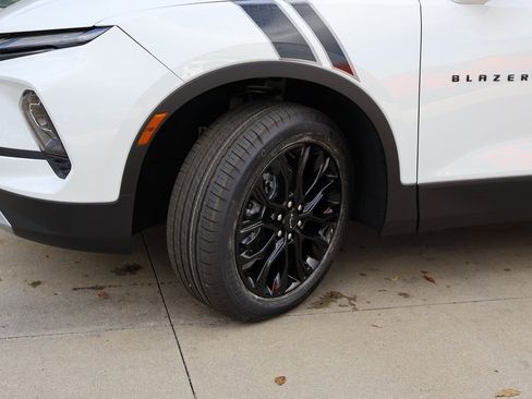 New 2025 Chevrolet Blazer LT w/ LPO, Black Sport Package image 35