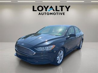 Used 2018 Ford Fusion SE image 1