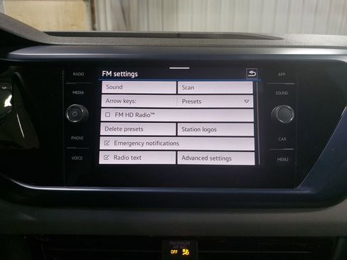 Used 2023 Volkswagen Taos SE w/ Panoramic Sunroof Package AWD/4WD image 22