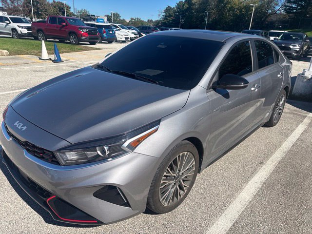 Used 2023 Kia Forte GT-Line w/ GT-Line Premium Package FWD image 2