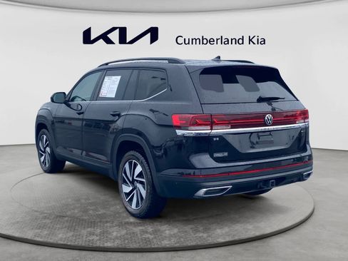 Used 2025 Volkswagen Atlas SE AWD/4WD image 3