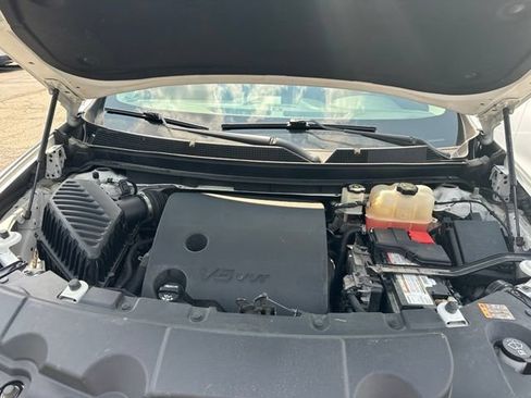 Used 2019 Chevrolet Traverse LT w/ LPO, Floor Liner Package FWD image 28