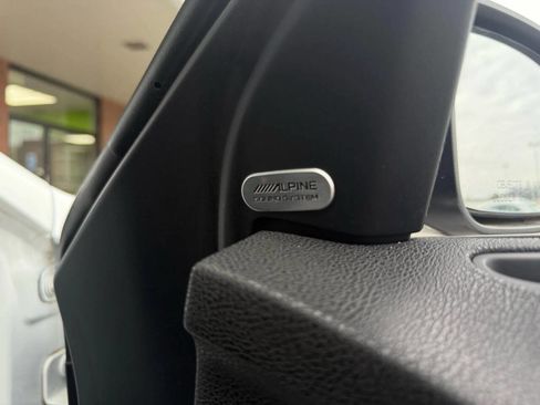 Used 2020 Chrysler 300 Limited image 23