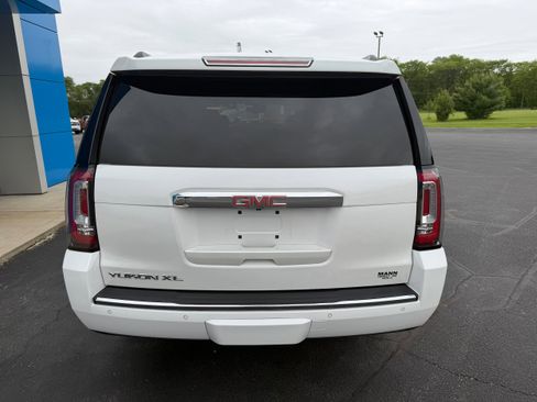 Used 2019 GMC Yukon XL Denali w/ Denali Ultimate Package AWD/4WD image 10
