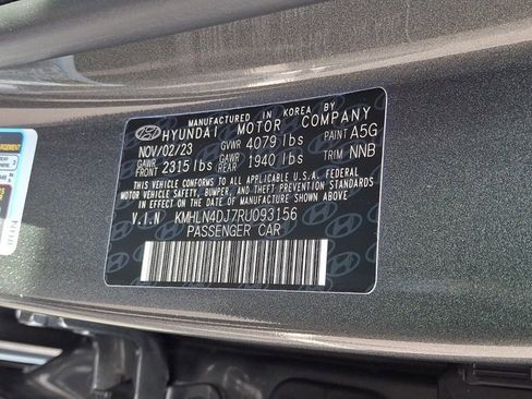 Used 2024 Hyundai Elantra Limited image 26