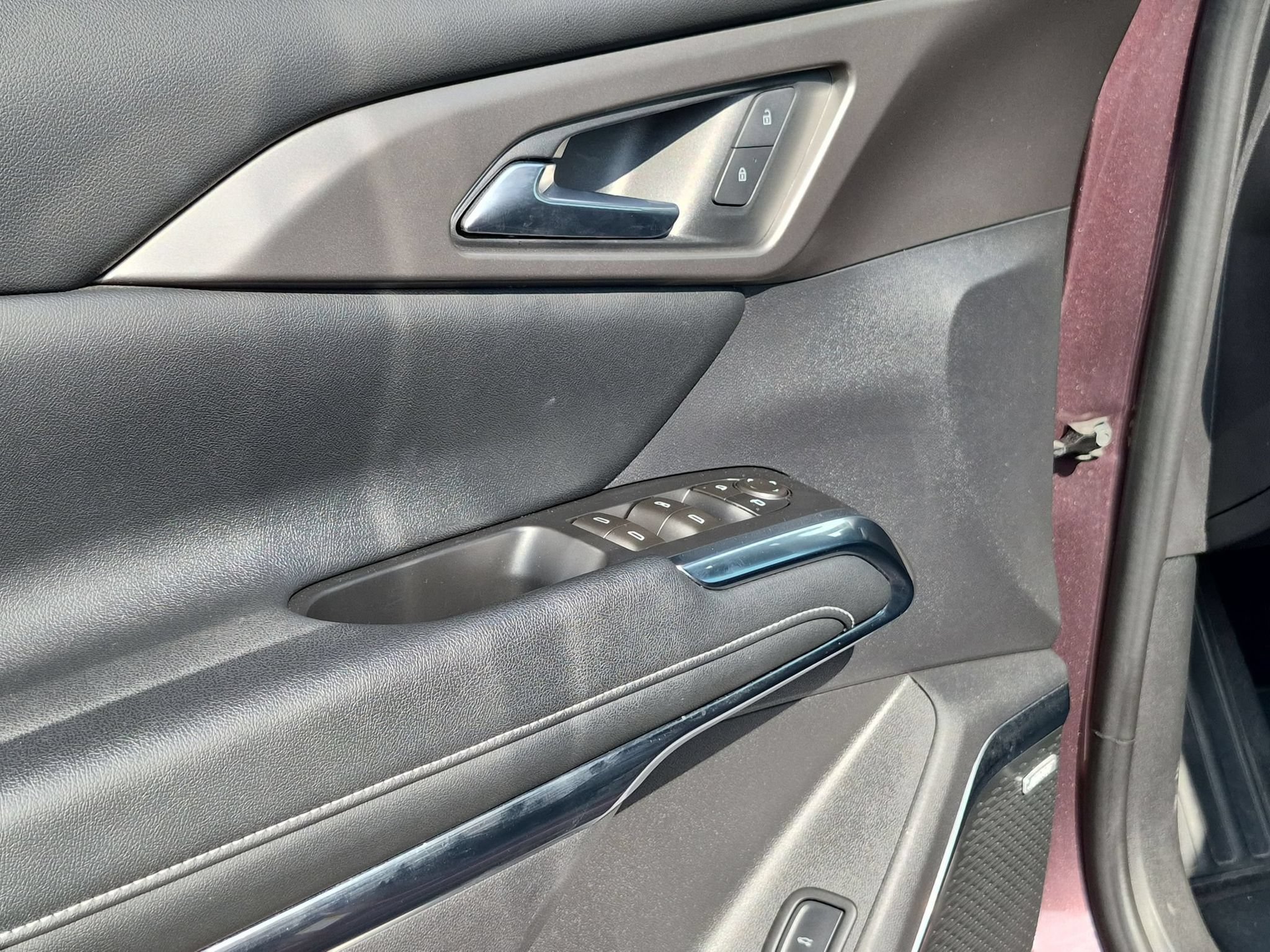 Used 2024 Chevrolet Traverse LT w/ Enhanced Driving Package FWD image 12