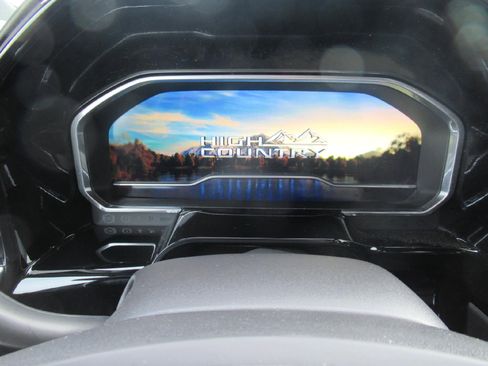 Certified 2022 Chevrolet Silverado 1500 High Country w/ High Country Premium Package image 14