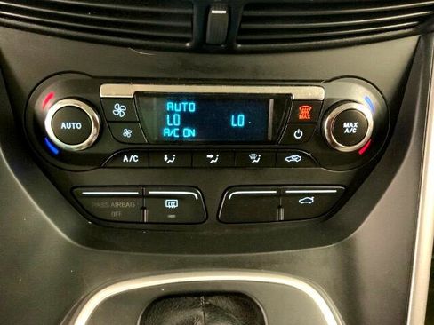 Used 2013 Ford C-MAX SE image 16