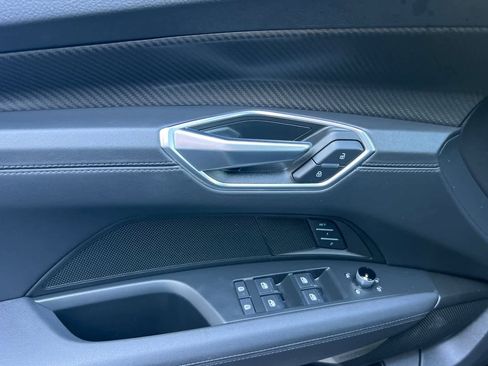 Used 2023 Audi e-tron GT Premium Plus w/ Performance Package image 13