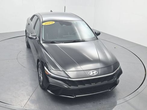 Used 2024 Hyundai Elantra SEL FWD image 46