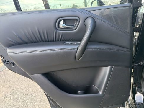 Used 2022 Nissan Armada SV image 20