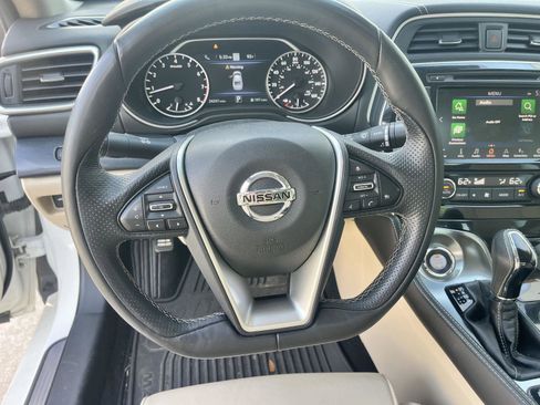 Used 2022 Nissan Maxima Platinum w/ Sport Mat Group FWD image 17