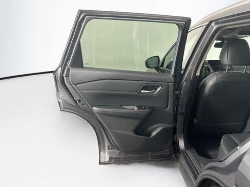 Used 2026 Nissan Rogue SL FWD image 25