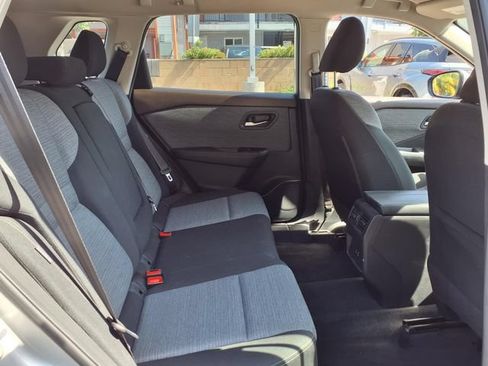 Used 2023 Nissan Rogue SV FWD image 23
