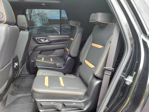 Used 2024 GMC Yukon AT4 w/ Technology Package AWD/4WD image 17