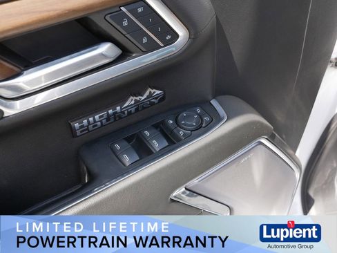 Used 2024 Chevrolet Silverado 1500 High Country w/ Technology Package AWD/4WD image 17