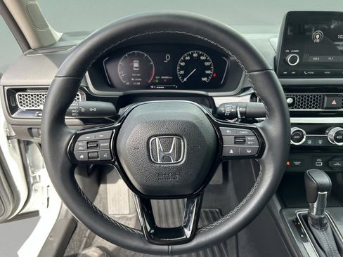 Used 2023 Honda Civic EX image 11