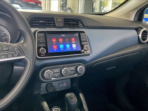 Used 2025 Nissan Versa SV FWD image 10
