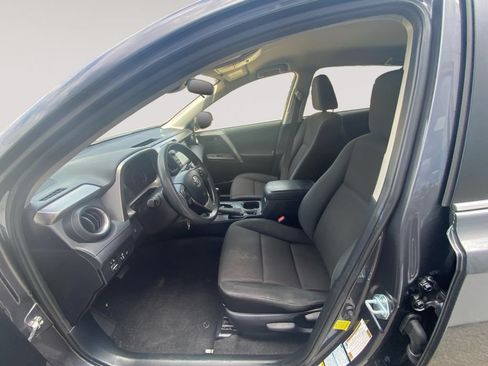 Used 2018 Toyota RAV4 LE w/ All Weather Liner Package AWD/4WD image 9