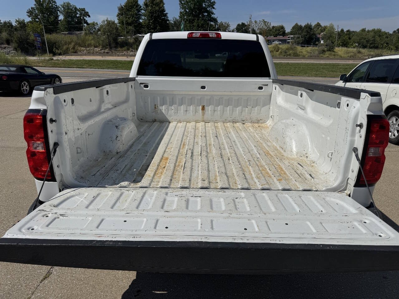 Used 2018 Chevrolet Silverado 1500 W/T w/ Trailering Package AWD/4WD image 9