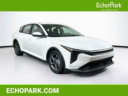 Used 2025 Kia K4 FWD image 1