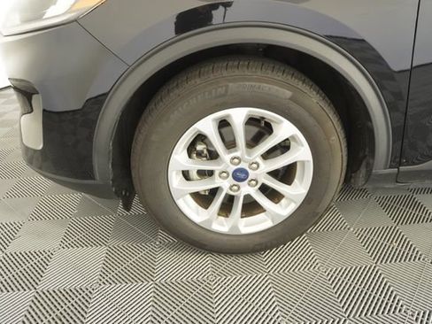 Used 2020 Ford Escape SE FWD image 16