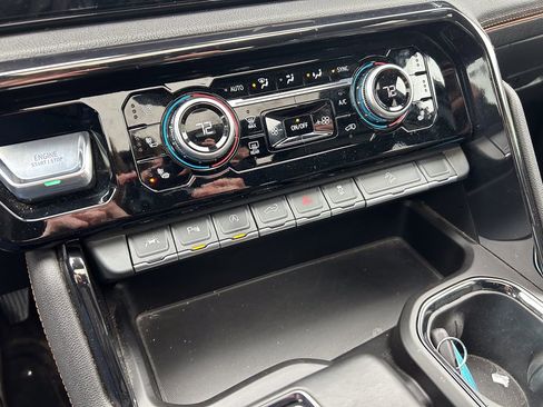 Used 2024 GMC Sierra 1500 AT4 w/ Technology Package image 27