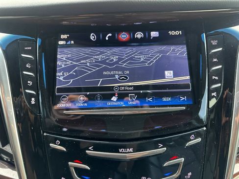Used 2019 Cadillac Escalade Premium Luxury w/ Escalade Sport Edition AWD/4WD image 27