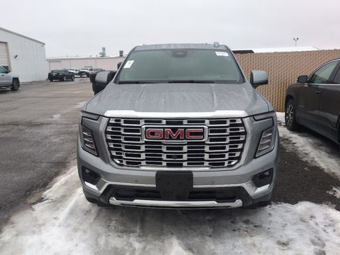 Used 2025 GMC Yukon Denali image 3