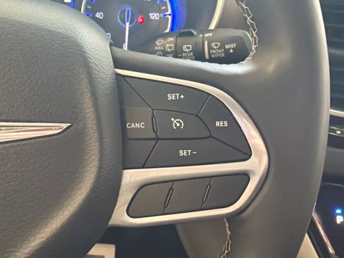 Used 2023 Chrysler Voyager LX FWD image 37