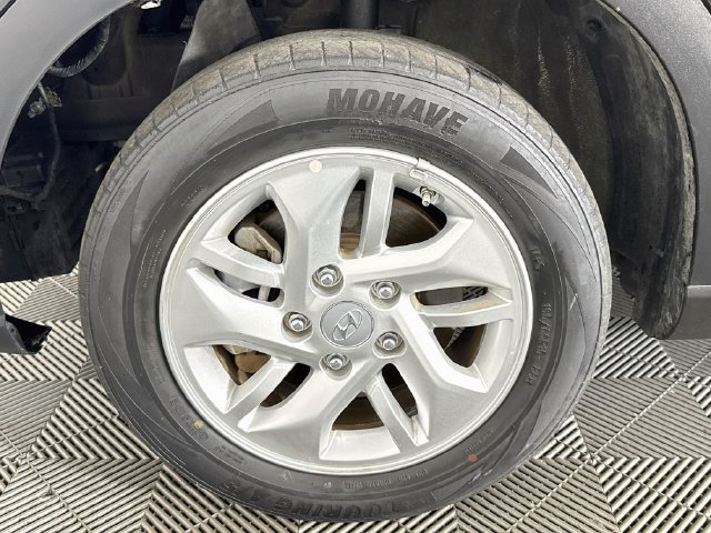 Used 2026 Hyundai Venue SE FWD image 34