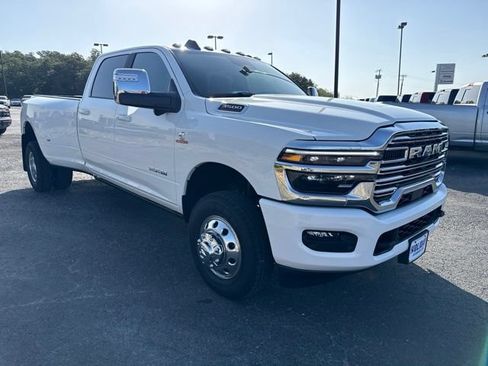 New 2026 RAM 3500 Laramie AWD/4WD image 7