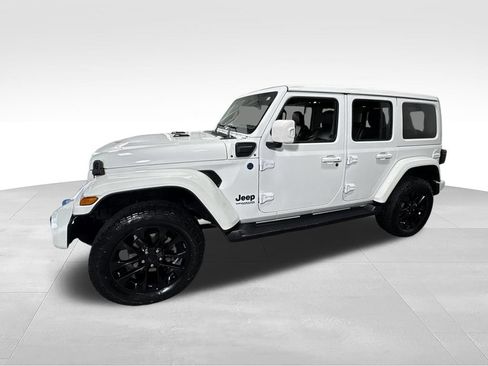 Used 2022 Jeep Wrangler Unlimited Sahara AWD/4WD image 7