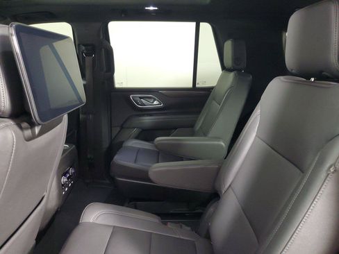 Used 2023 Chevrolet Tahoe Z71 w/ Luxury Package AWD/4WD image 12