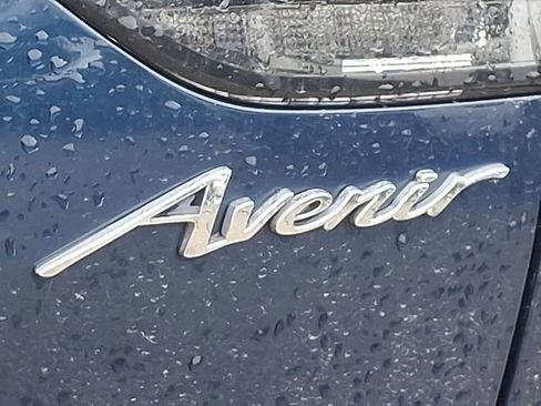 Certified 2022 Buick Envision Avenir w/ Technology Package II image 32