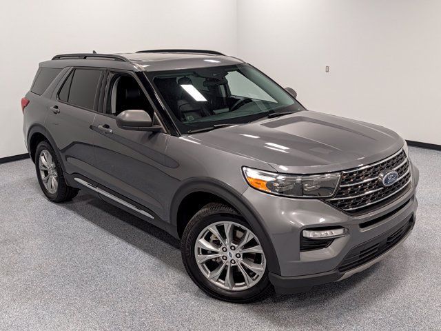 Used 2023 Ford Explorer XLT w/ Equipment Group 202A AWD/4WD image 36