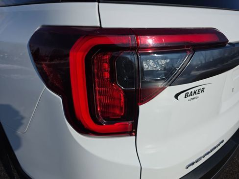 Certified 2023 GMC Acadia AT4 image 37