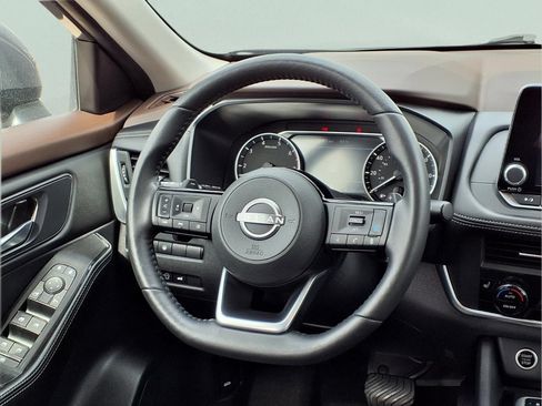 Used 2023 Nissan Rogue SV w/ SV Premium B Package AWD/4WD image 14