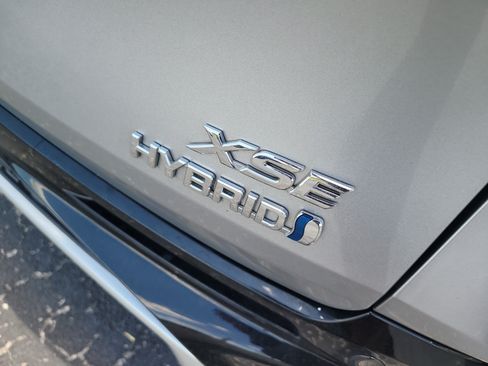Used 2023 Toyota Sienna XSE FWD image 10