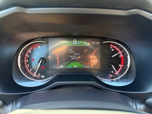 Used 2025 Toyota RAV4 LE AWD/4WD image 11