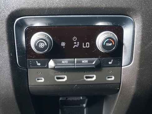 Used 2022 Chevrolet Tahoe Z71 w/ Z71 Off-Road Package image 28