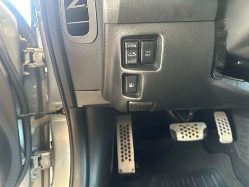 Used 2006 Nissan 350Z Touring image 15