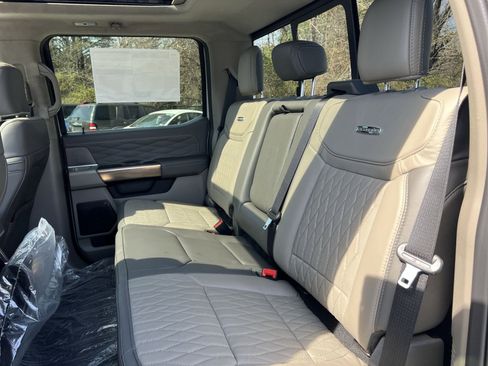New 2026 Ford F450 Platinum w/ Platinum Plus Package image 25
