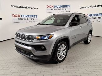 Used 2024 Jeep Compass Latitude video 1